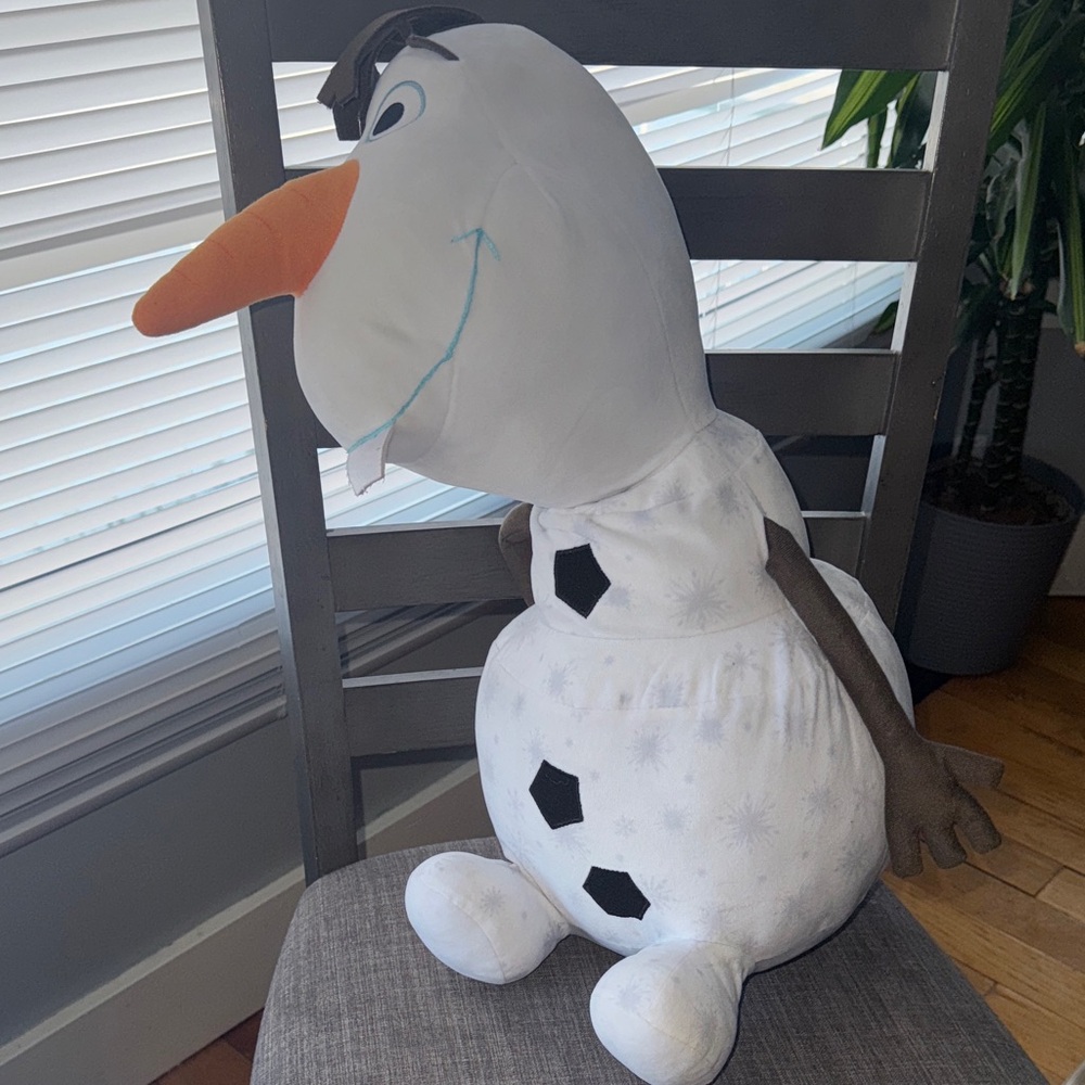Disney Frozen II Huge Olaf Plush 22 inches